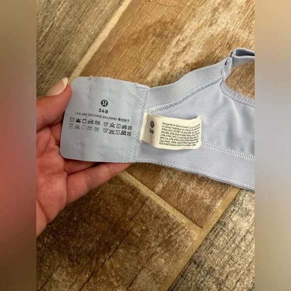 Lululemon Run Times Bra 34B Pale Blue - Picture 5 of 6